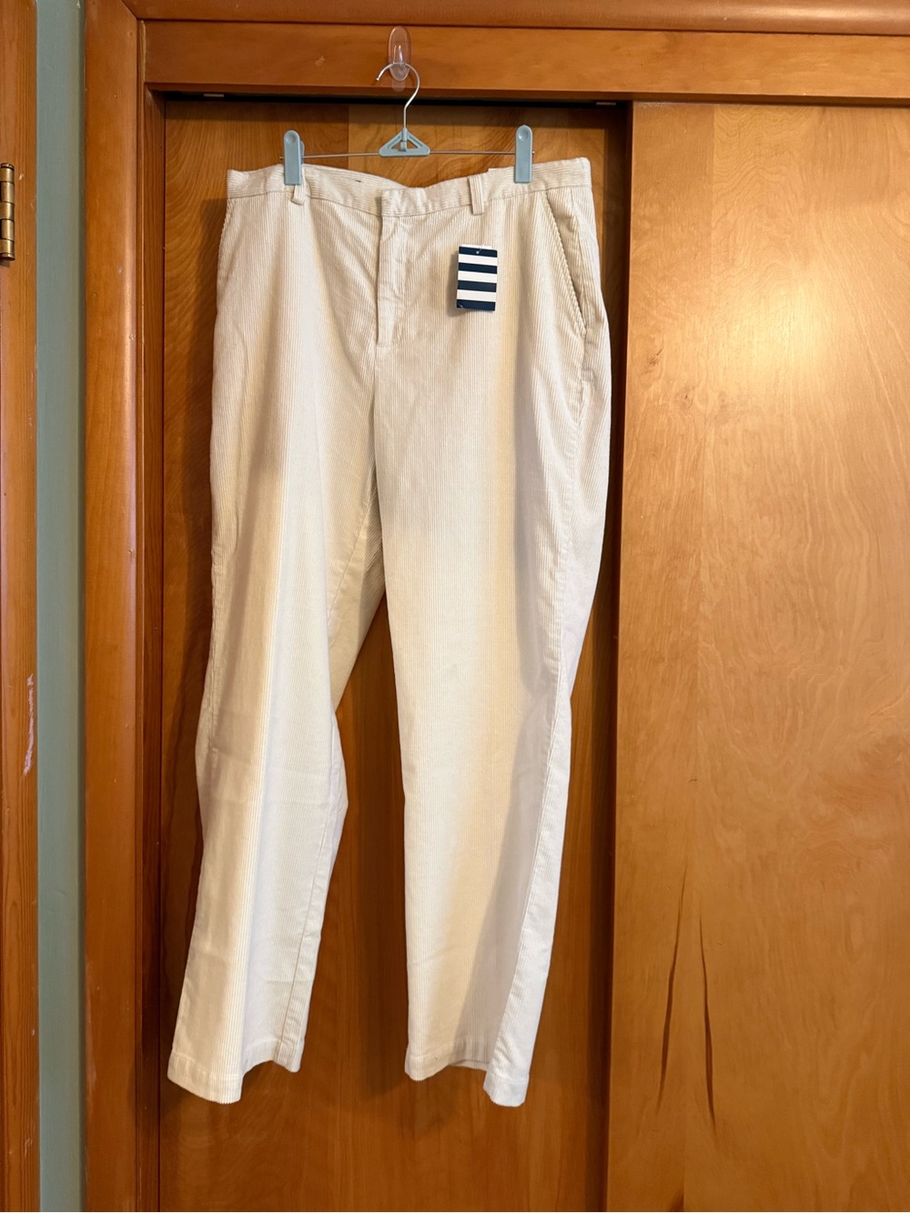 MWT Women’s Cream Stretch Corduroy pants